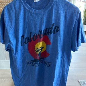 Men’s M Colorado Tee